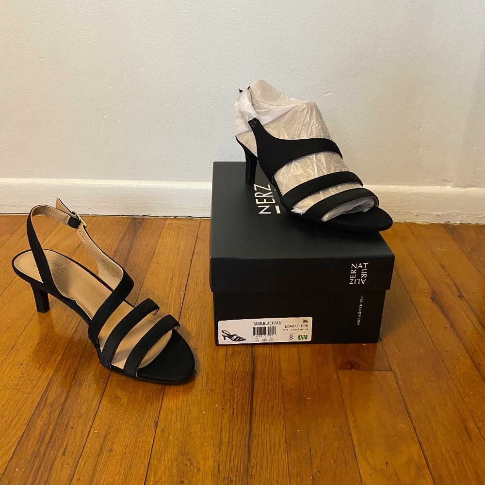 New Naturalizer Taimi Black Fab Size  8